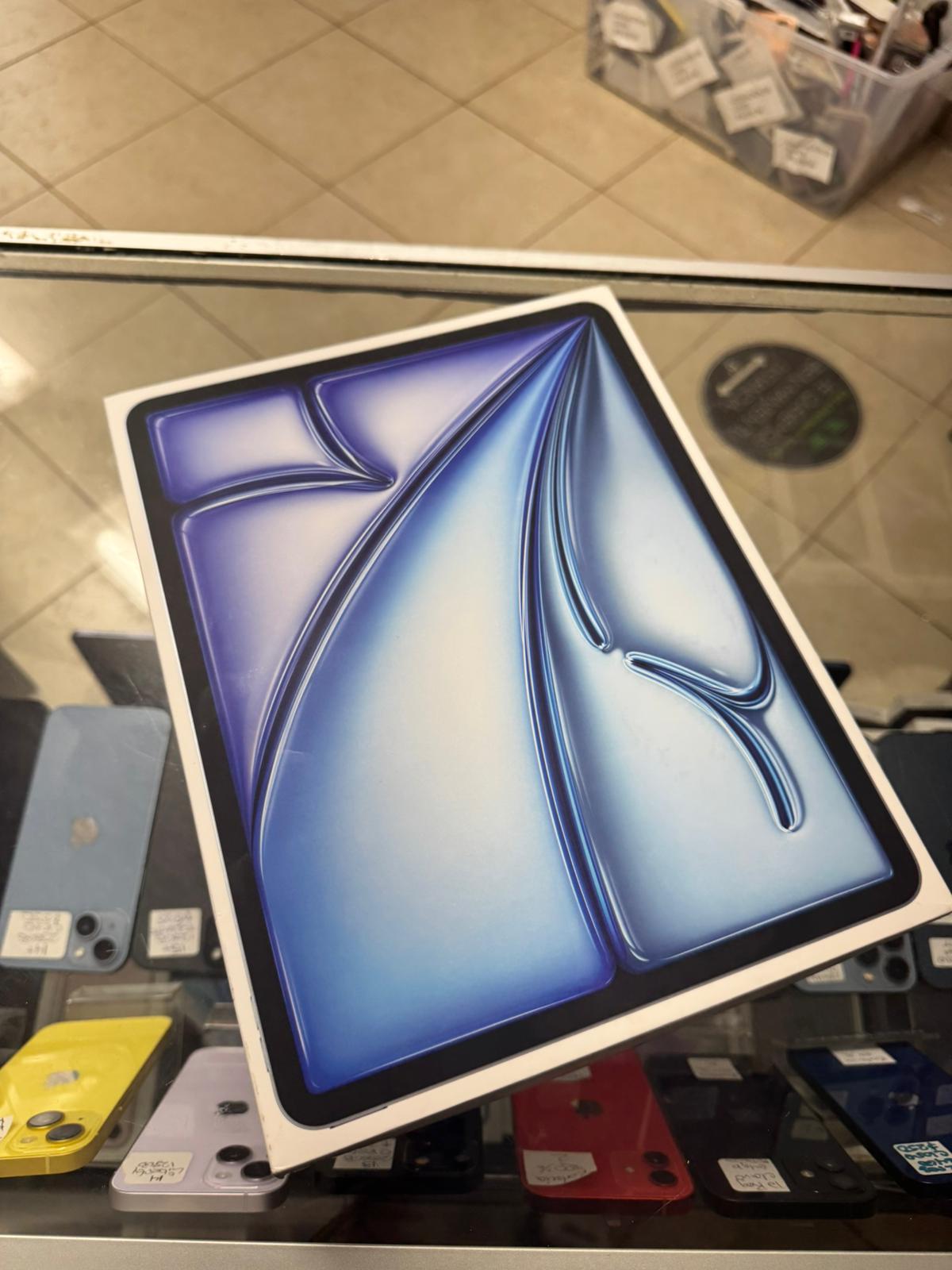 iPad Air 13-inch (M3) Wi-fi + Cellular 128GB