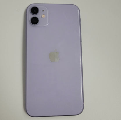 iPhone 11 64GB claro Usado
